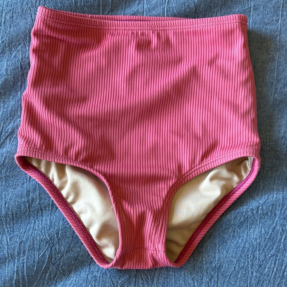 Kortni Jeane Ribbed High-Waist Swim Bottoms in Pink